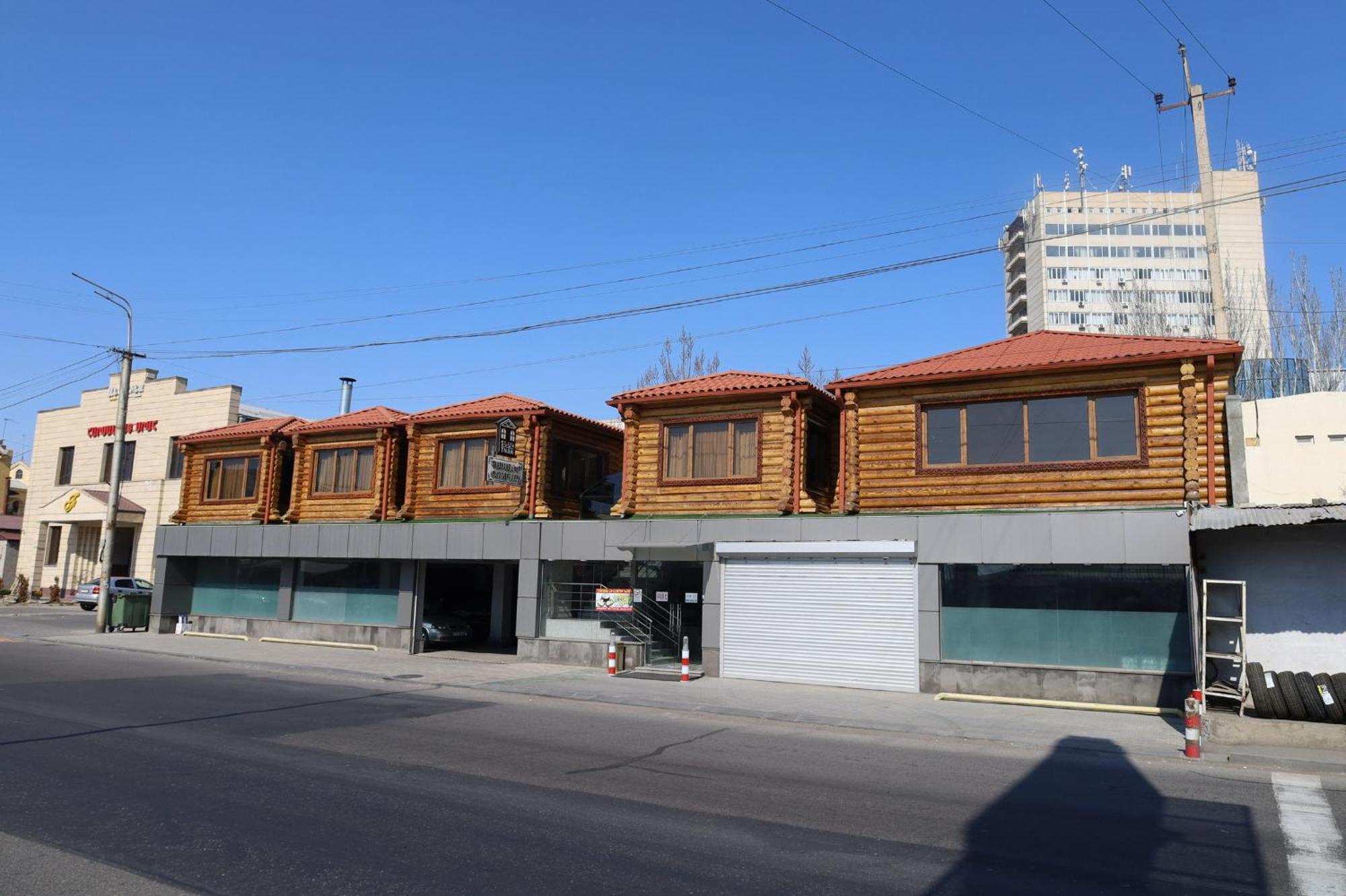 Tnak Hotel Erivan Dış mekan fotoğraf